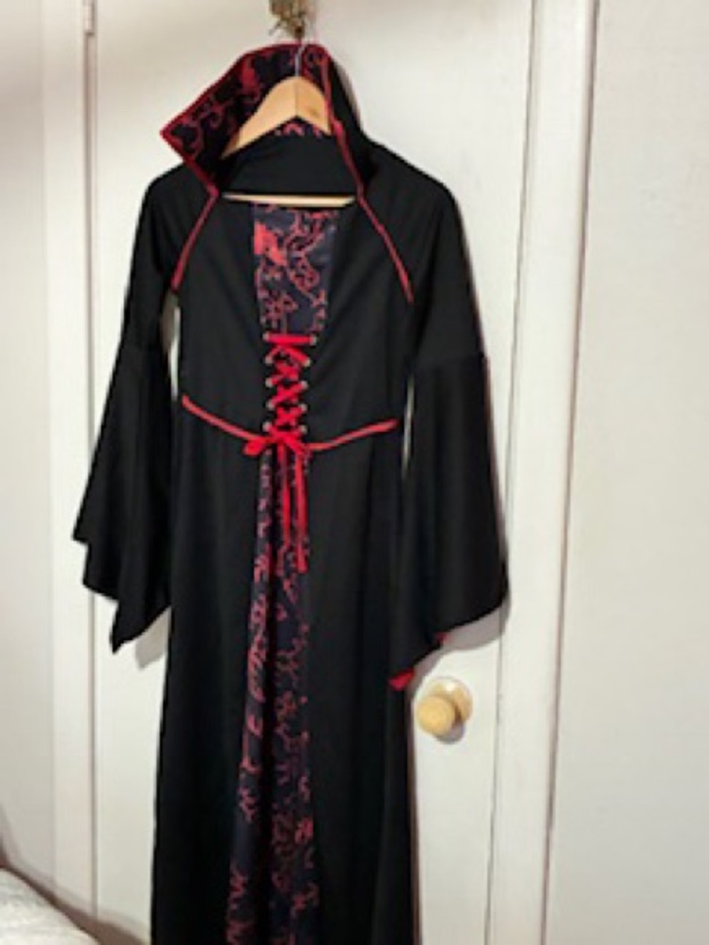 Black and Red Girls' Hooded Witch Costume Dress